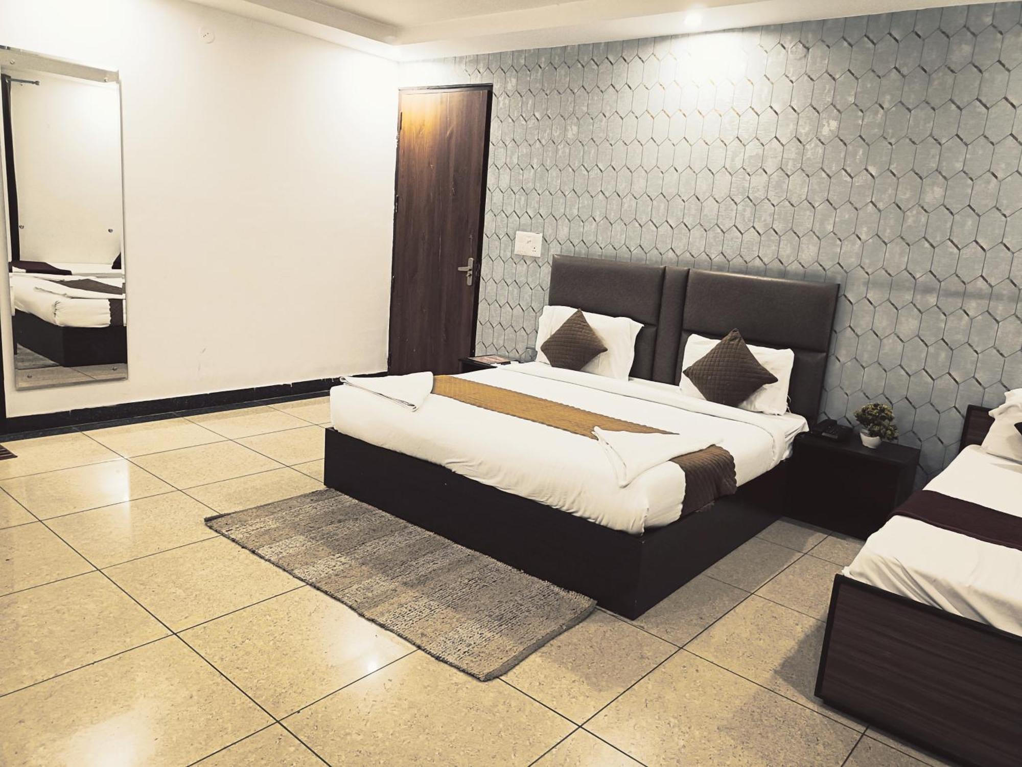 Hotel Grand City Maxx A Family Hotel Near Igi Delhi Airport ニューデリー エクステリア 写真